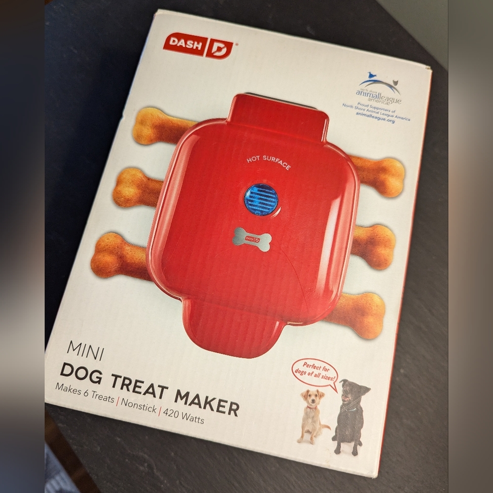NWT Dash Biscuit Maker - Picture 2 of 6